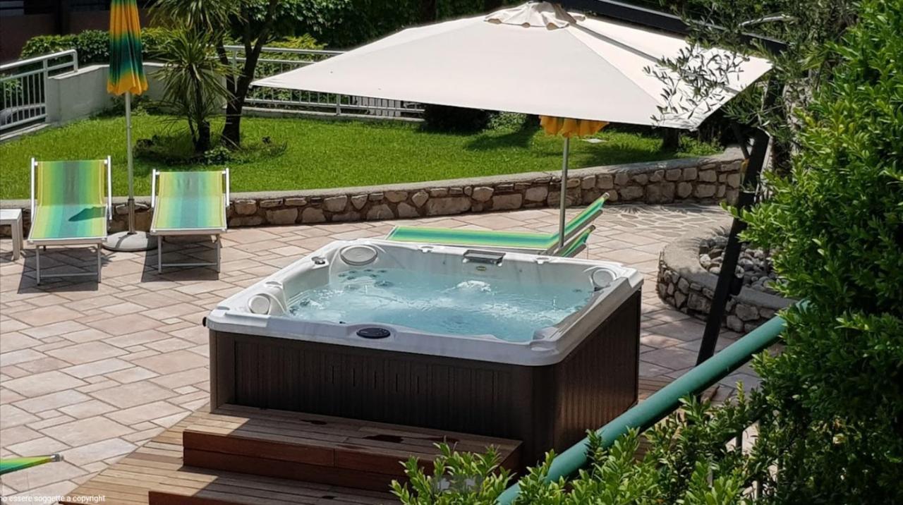 Appartamenti Villa Clivia Limone sul Garda Exterior photo